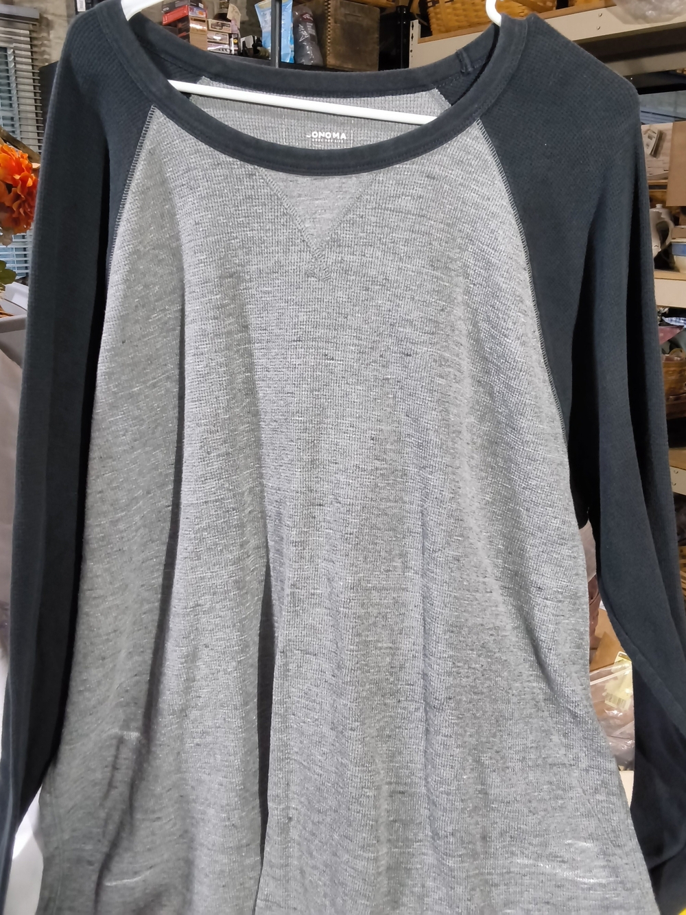Ono MA Grey and Black Raglan Long-Sleeve Top